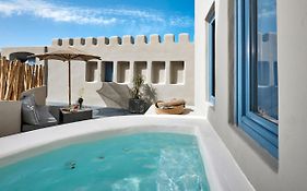 Luna Santorini Suites